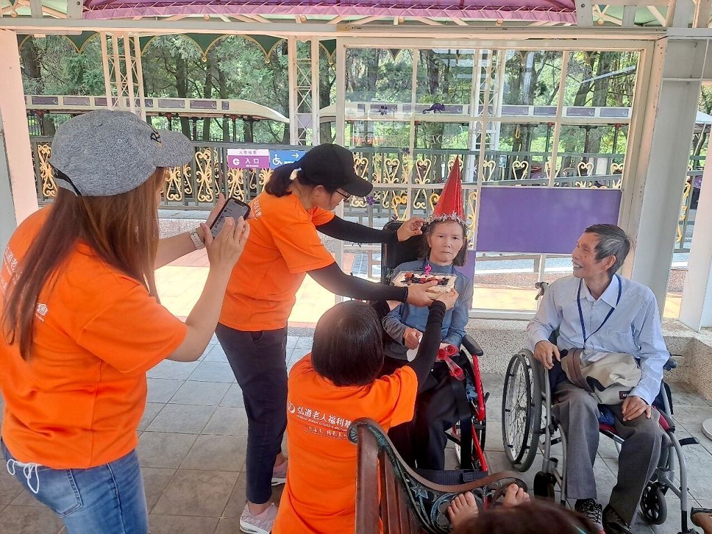 弘道長照服務體系台中居家服務